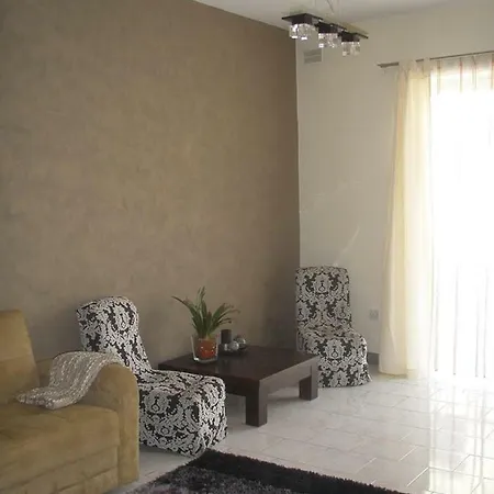 Fl 1, Franton Court 151, Naxxar Road, San Gwann Appartement *